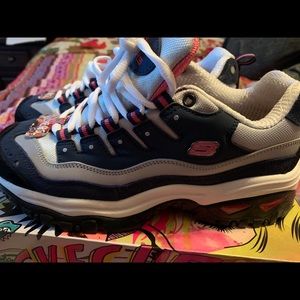 NIB Sketchers FOAM floral Sneakers